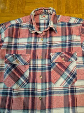 Camisa gordita Levis, talla S