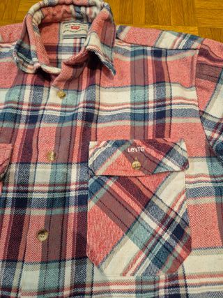 Camisa gordita Levis, talla S