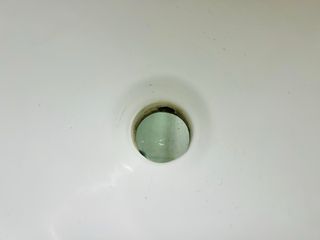 Lavabo blanco circular para sobreponer