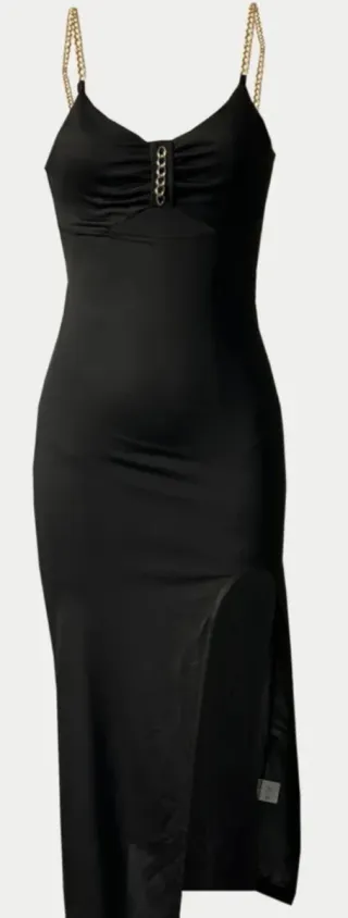 Vestido Longo Preto com Alças de Corrente Dourada