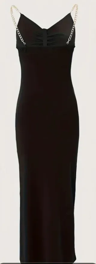 Vestido Longo Preto com Alças de Corrente Dourada