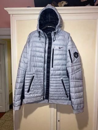 Jacket nike size M used very good condition Jacket