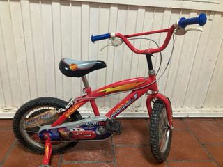 Bicicleta rayo mcqueen con ruedines
