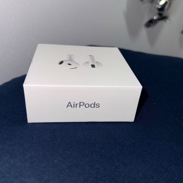 Apple AirPods 4 Auriculares Inalámbricos
