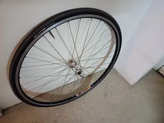 Rueda delantera bicicleta carretera Campagnolo