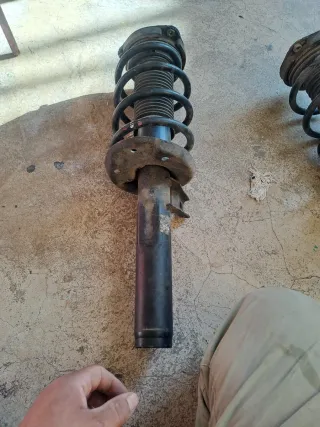 1t0413031rl. Amortiguador Delantero para los dos l