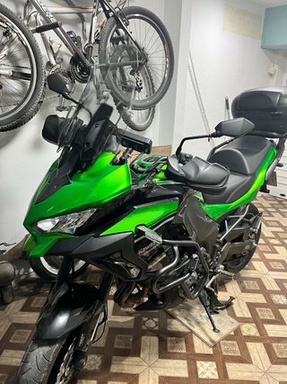 Cambió kawasaki versys del año 2022 con 23400 kl