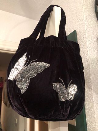 Bolso terciopelo negro mariposas plata