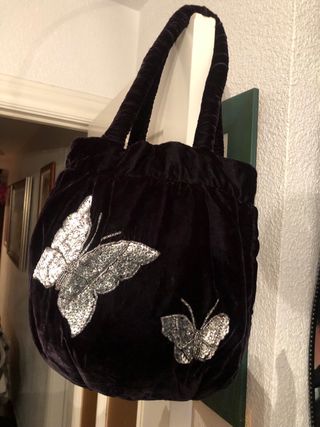 Bolso terciopelo negro mariposas plata