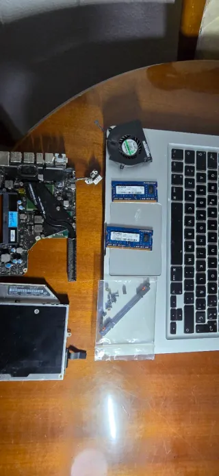 MacBook Pro 2010 Apple Plata, para piezas