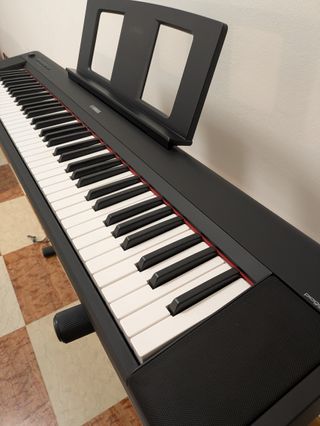 Yamaha Piaggero NP-35 + Pedale + Supporto