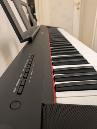 Yamaha Piaggero NP-35 + Pedale + Supporto