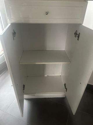 Mueble de baño blanco