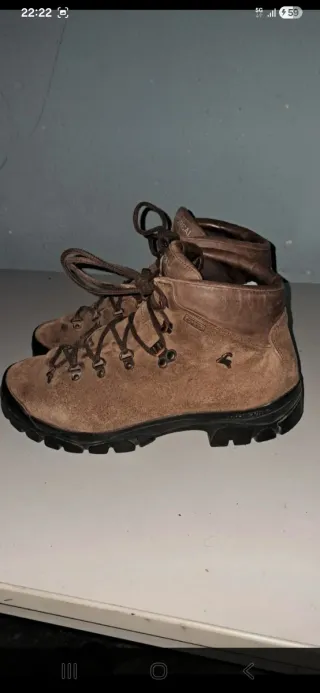 Botas de montaña T42 core-tex