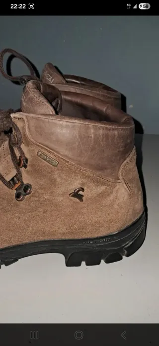 Botas de montaña T42 core-tex