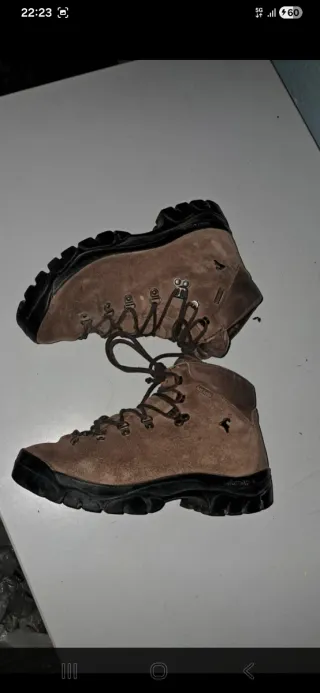 Botas de montaña T42 core-tex