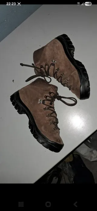 Botas de montaña T42 core-tex