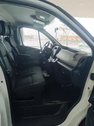 Nissan NV300 2017