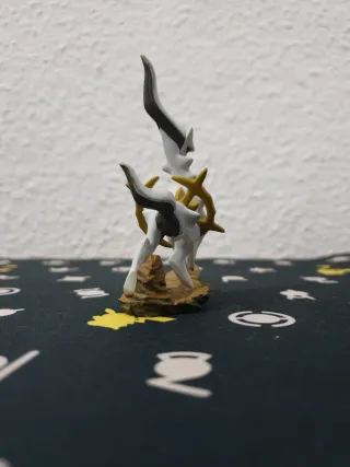 Figura Arceus