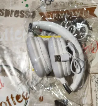 Auriculares Bluetooth Cola Cao nuevos sin abrir