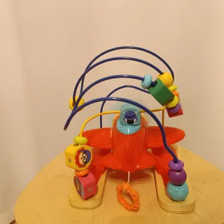 Avión de Juguete con Cuentas