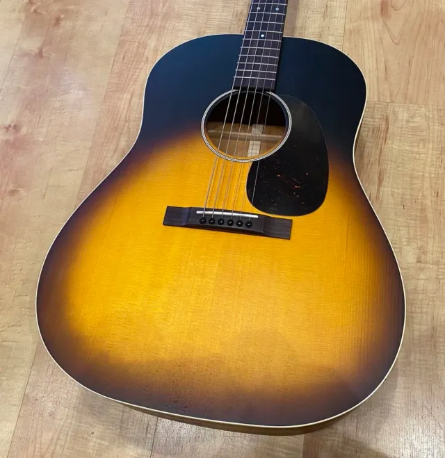 Martin DSS-17 Guitarra Acústica