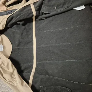 Abrigo premamá y portabebés Mamalicious beige