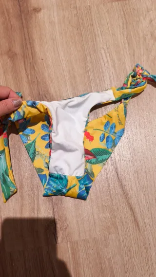 Bikini estampado bordado tropical talla S