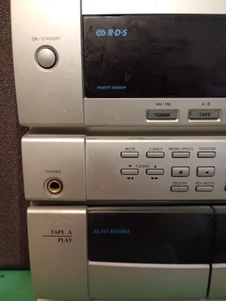 Equipo de sonido Denon con CD y Cassette