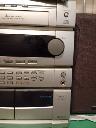 Equipo de sonido Denon con CD y Cassette