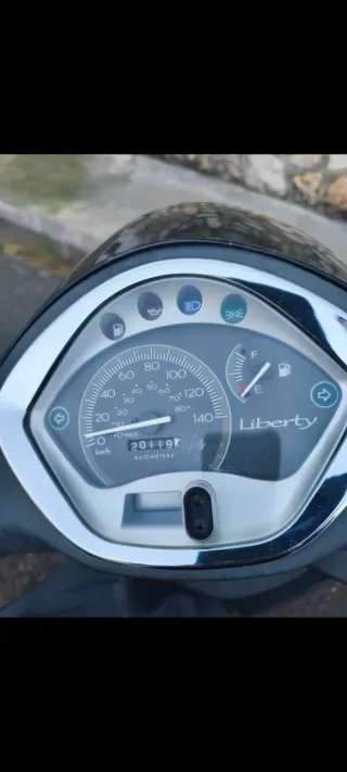Piaggio Liberty 125 Negra