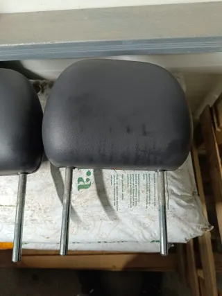 Apoios de cabeça toyota yaris xp10