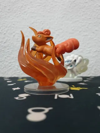 Figuras Vulpix Kanto y Alola