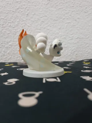 Figuras Vulpix Kanto y Alola
