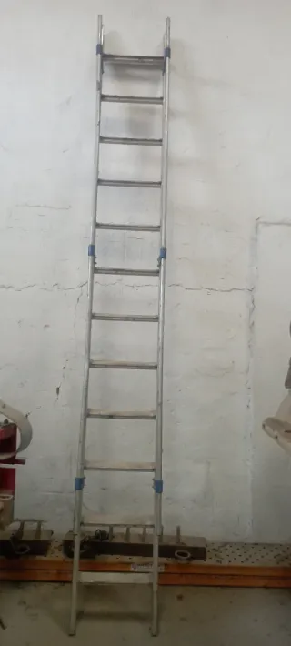 Escalera aluminio 12 peldaños 3.65m