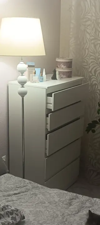 Cómoda blanca 5 cajones Ikea