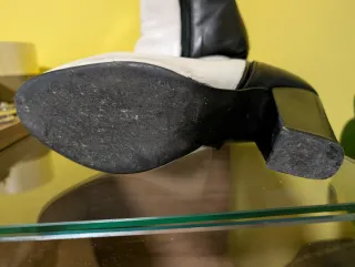 Botines piel  Pilar Burgos Blanco y Negro