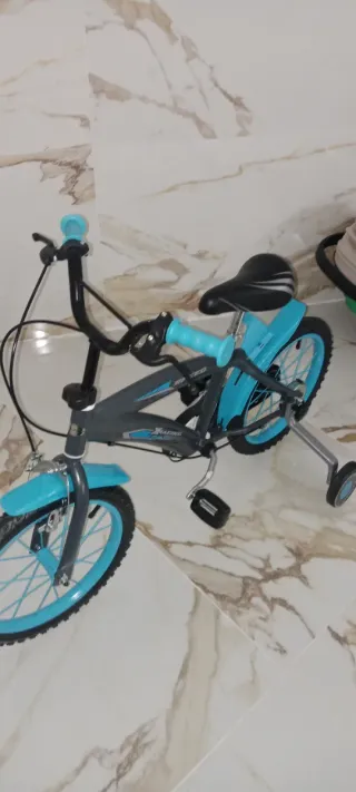 Bicicleta infantil 5-6 años sin estrenar