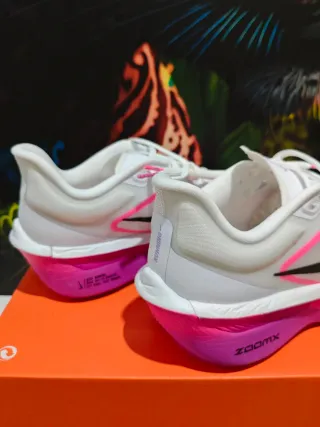 Nike Zoom Fly 6, Diseño unixes