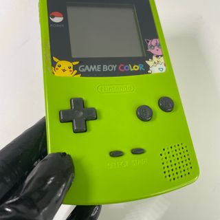 Game Boy Color Pikachu Verde