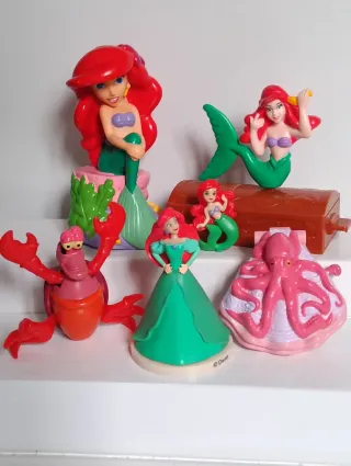 Lote figuras pequena sereia Ariel Disney