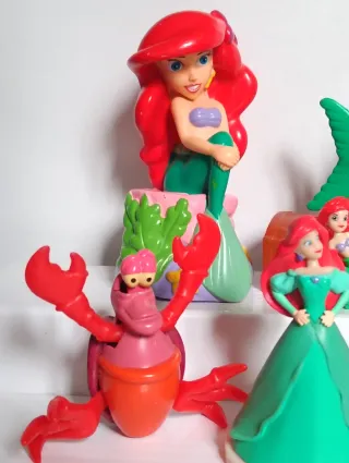 Lote figuras pequena sereia Ariel Disney