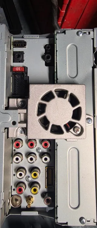 Radio Pantalla Pioneer con Cables