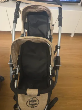 Carrito gemelar de juguete