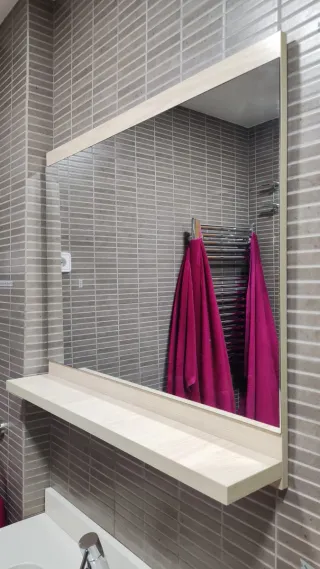 Mueble de baño con espejo