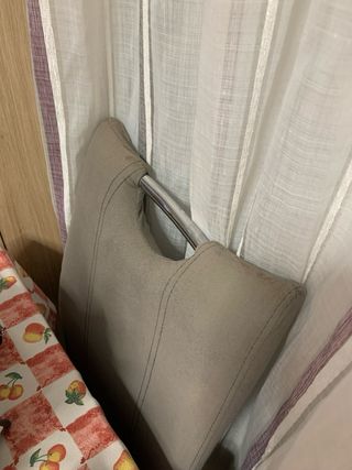 Sillas de comedor grises (4 unidades)