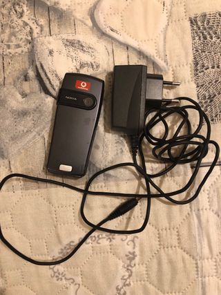 Nokia 6230 con caricatore