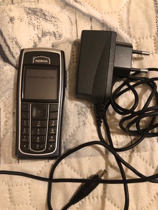 Nokia 6230 con caricatore