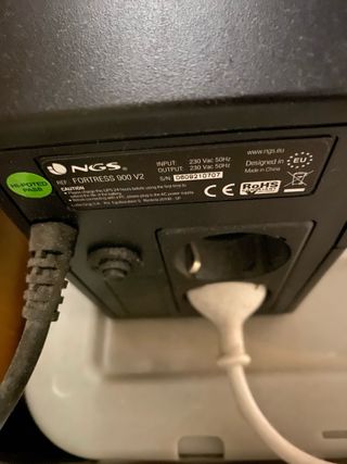 UPS NGS Fortress 900 V2 - Para Peças ou Recuperar