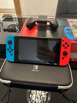 Nintendo Switch Completa + 2 juegos